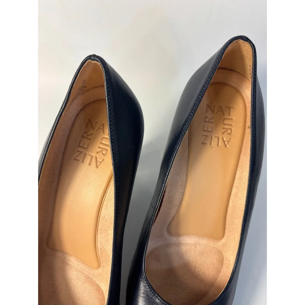 Naturalizer Navy Pump Size 7W